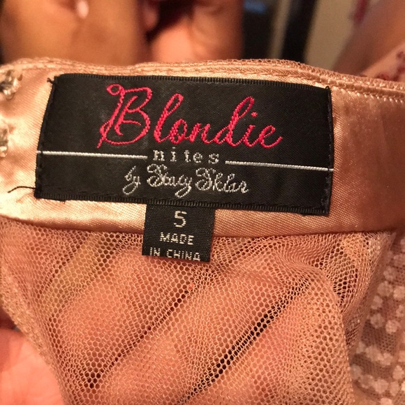 Beautiful maroon & cream 2 piece prom dress - Picture 4 of 8